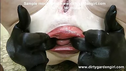 Das junge dunkelhaarige Biest arbeitet deutsche sex videos kostenlos verdammt gut mit der Zunge