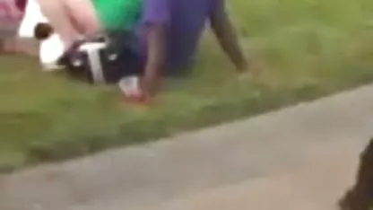 Guy hat deutschsprachige pornofilm die magere Sheila mit einem Krebs gefickt