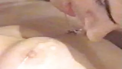Lesben haben ihre Freundin an Krebs erkrankt deutschsprachige sexfilme gratis und ihren Strapon gefahren