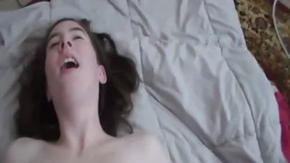 Zuerst streichelte dieser schlaue Mann eine köstliche Muschi und erreichte dann einen engen Arsch german piercing porn