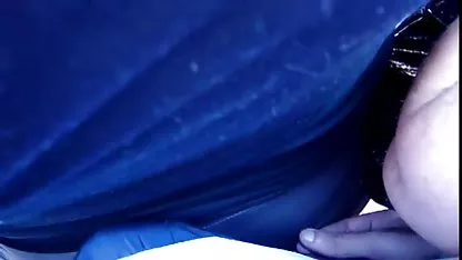 Sexy Taylor masturbiert deutsche pornofrauen und stöhnt