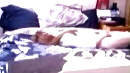 Reife Schlampe lutschte lange deutsche sexfilme Schwanz saugen einen kräftigen schwarzen Mann