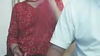 Charmantes Mädchen sehnt sich mit deutsche familien pornos einem jungen Mann