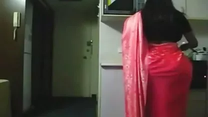 Chick zeigt den hq german porn Fans ihre sexy Beine