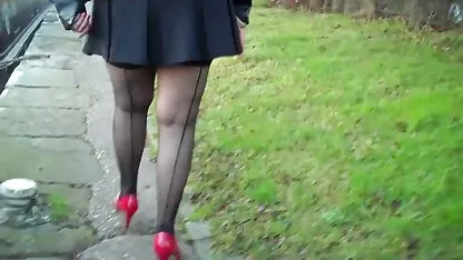 Ein russischer deutsche studentin sex Mann mit Brille brät eine junge Hure