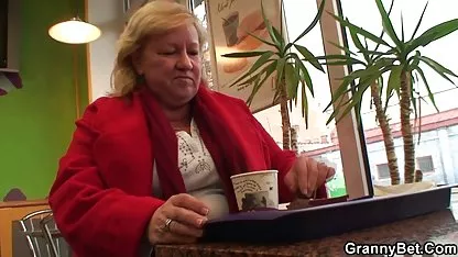 Schöne schlanke Lesben sind geil und wollen Sex geile reife deutsche