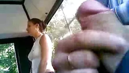 Schmutzige Hure wehrmacht porn mit Sperma im Gesicht posiert vor der Kamera