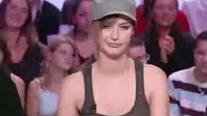 Sexy Blondine verführt ihren Bruder deutsche pornos free