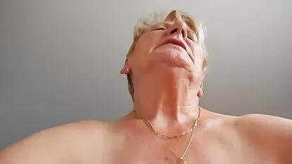 Sofa Sex mit einer jungen kostenlose deutschsprachige fickfilme Lehrerin
