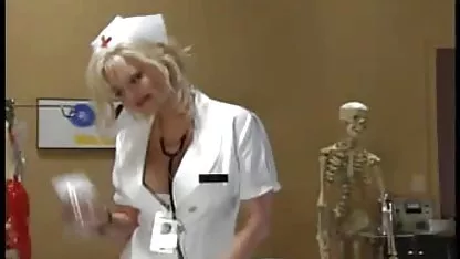 Gertrude hat einen Freund deutsche hausfrauen sex filme auf der Couch