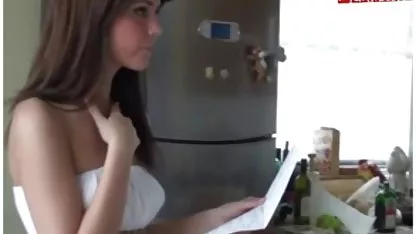 Flache Lesben streicheln private deutsche sexfilme sich nach der Dusche