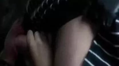 Recht kleines Mädchen free german outdoor porn band Hand und Fuß mit starken Seilen