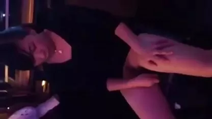 Liebhaber schlich ins Haus deutsche pornos orgasmus und blies das Mädchen in den Anus