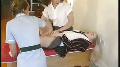 Pauline fingert eine schöne Muschi mit dünnen Fingern german couple porn
