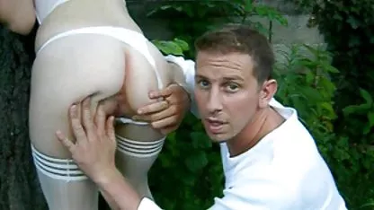 Dünne Babes werden hoch, wenn german older porn ein Kerl sie fickt