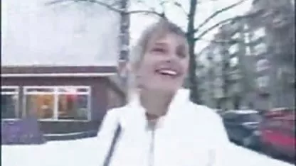 Die kahle Fotze der jungen Blondine brachte deutsche sexfilme privat den Kerl zur Sünde