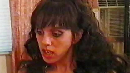 Wunderschöne Brünette deutsche kostenlose sexvideos kam zu dem Mann im Schlafzimmer und hatte Sex im Arsch