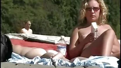 Melanie zeigt wunderschöne Füße deutschsprachige porn