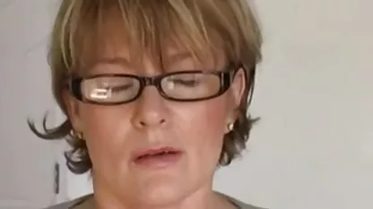 Chick lutschte dem Ladenbesitzer einen kostenlose deutsche amateurpornos salzigen Schwanz