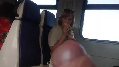 Die luxuriöse Eva deutsche klassische pornos Angelina gibt ihrem glücklichen Freund einen Blowjob