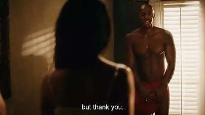 Zwei Mädels und ein Rüde haben geilen Fick auf dem german home porn Bett gemacht