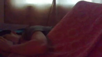 Rothaarige deutsche sexvideos kostenlos Frau mag Pussy im Freien in einem Rock