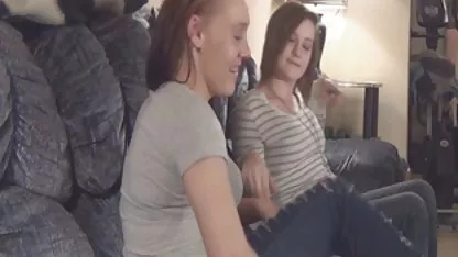 Frau sitzt auf schwarzem zeig mir kostenlose sexfilme Dildo