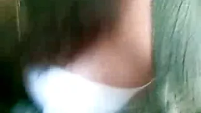Der deutshe porn Junge stieß seinen Bolzen in die Kappe der Schönheit und knallte sie